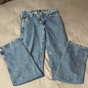 Men’s cowboy cut wranglers